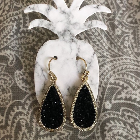 Black druzy earrings gorgeous with gold backing - Picture 3 of 5